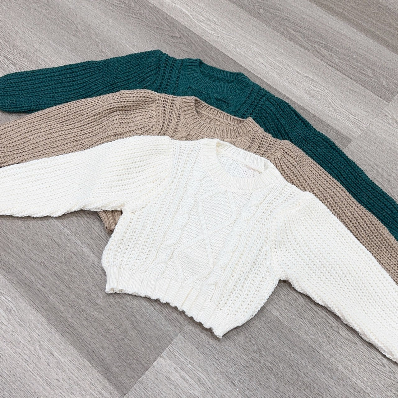 SV 6768 – Khaila Crop Sweater