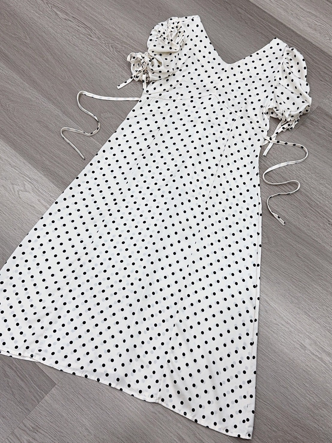 SV 6800 – Polka Puff Dress