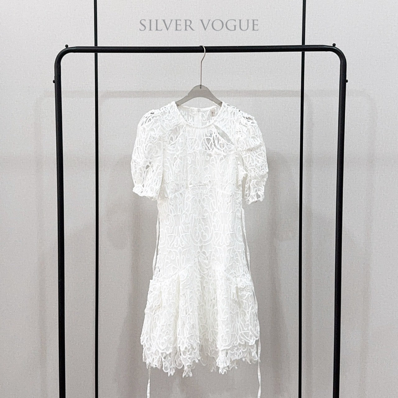 SV 6873 – Levur Dress