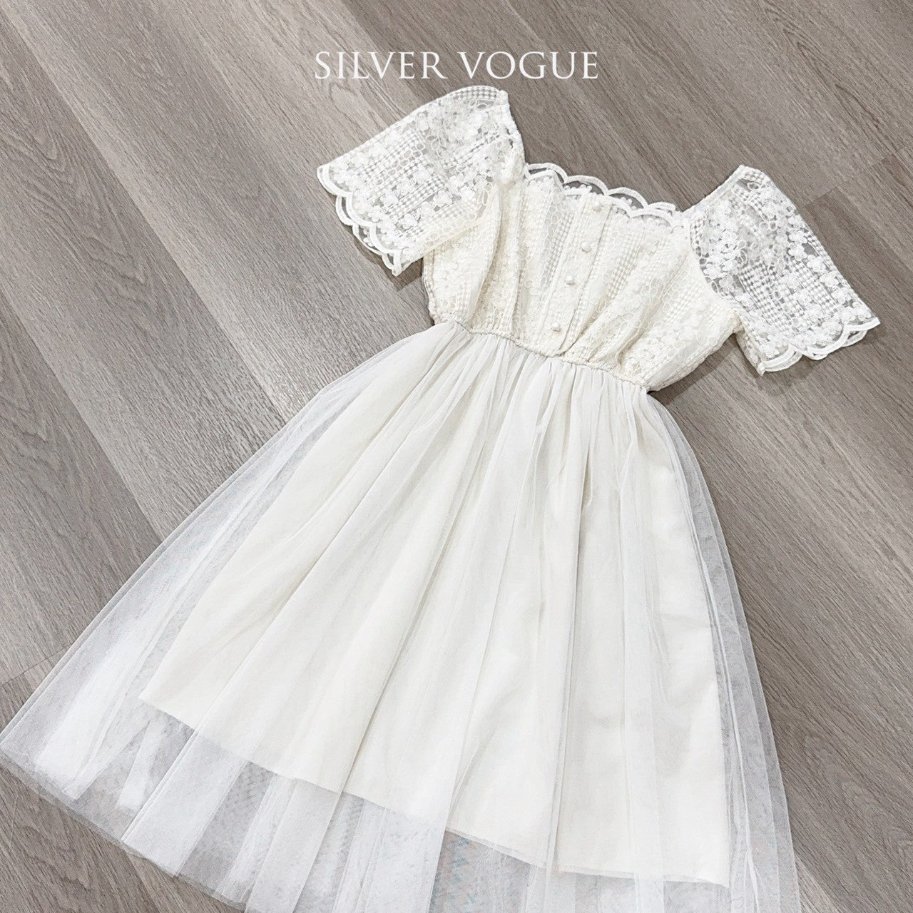 SV 6889 - Dovella Dress