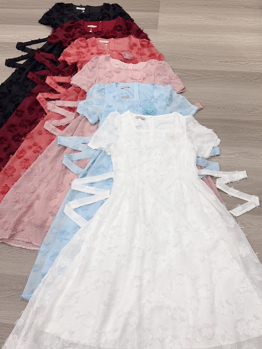 SV 6735 – Verla Neck Flower Dress