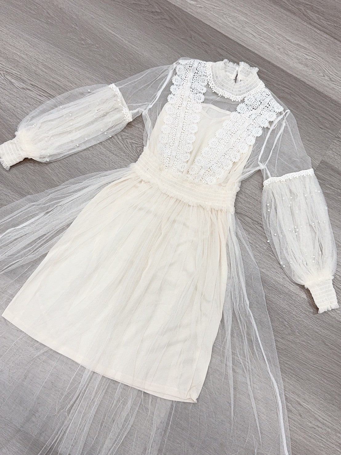 SV 6845 – Selica Pearl Sleeve Dress