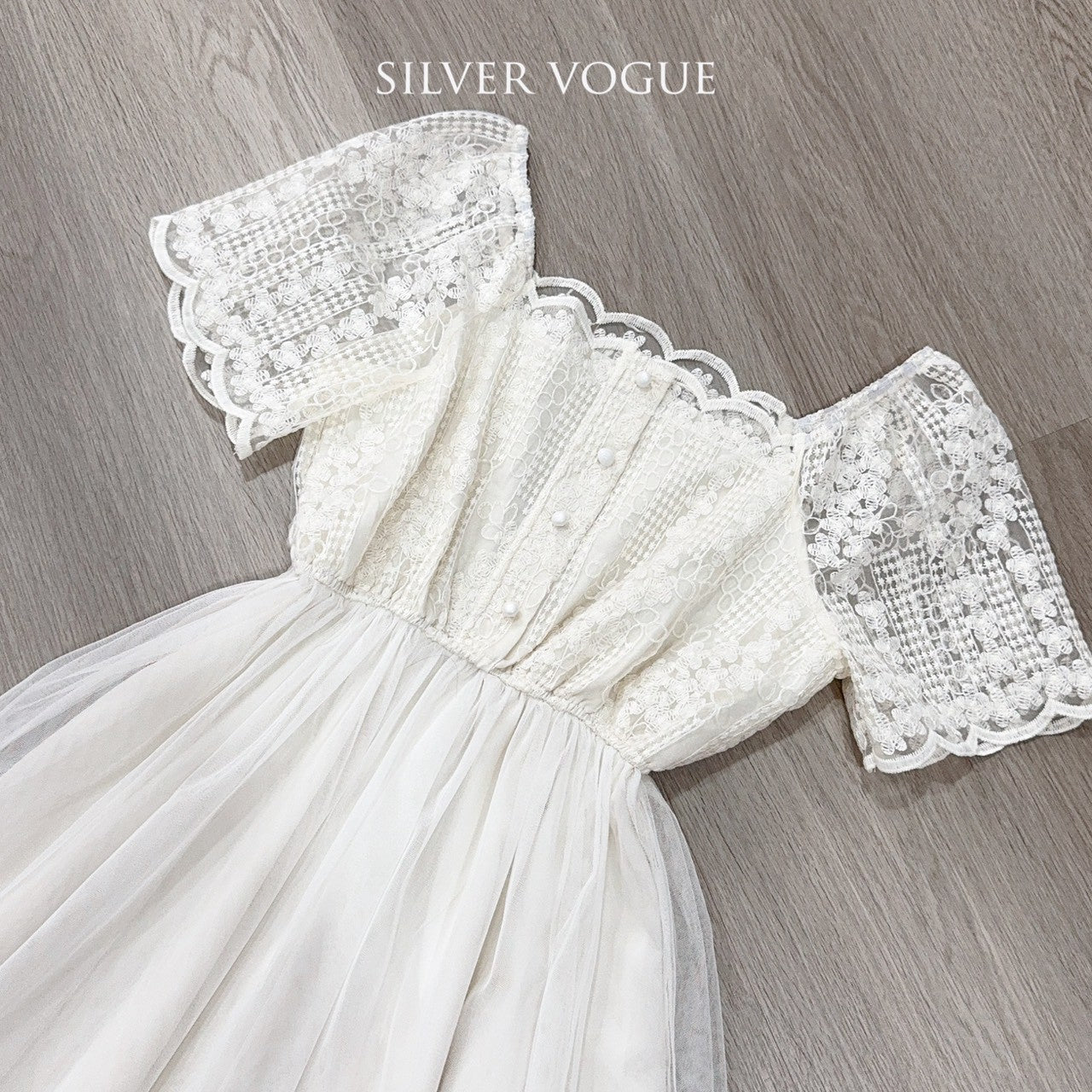 SV 6889 - Dovella Dress